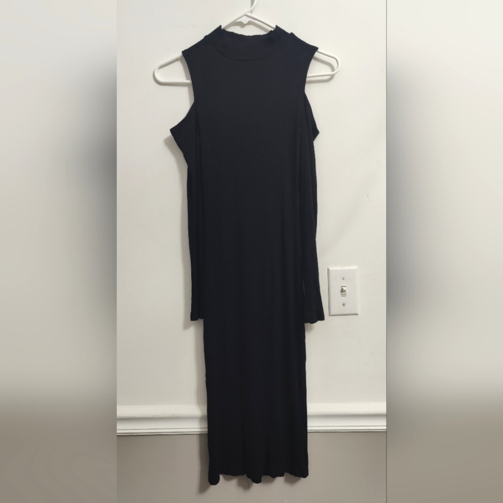 🎉F21 Cold Shoulder Midi Sweater Dress
